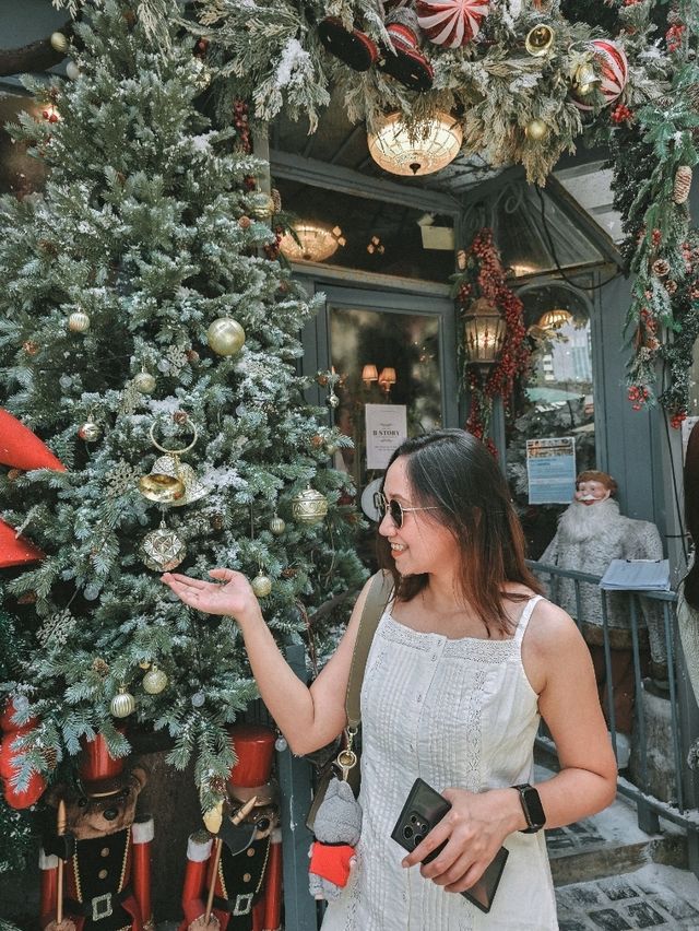 B-Story Café – Christmas Wonderland in the Heart of Bangkok 🎄🇹🇭