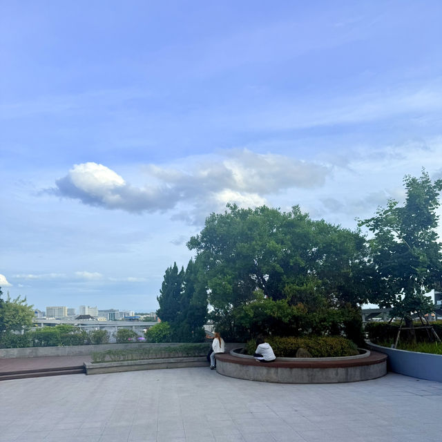 Nimman Hill: Rooftop Escape at MAYA Chiang Mai