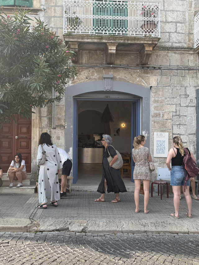 🇮🇹 🧈 ☕️ B U R R O  C A F E • a real gem in Ostuni 💎 