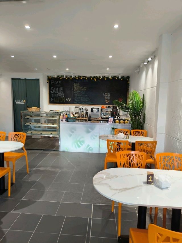 Sunny Yellow Café That Feels Like a Garden Retreat