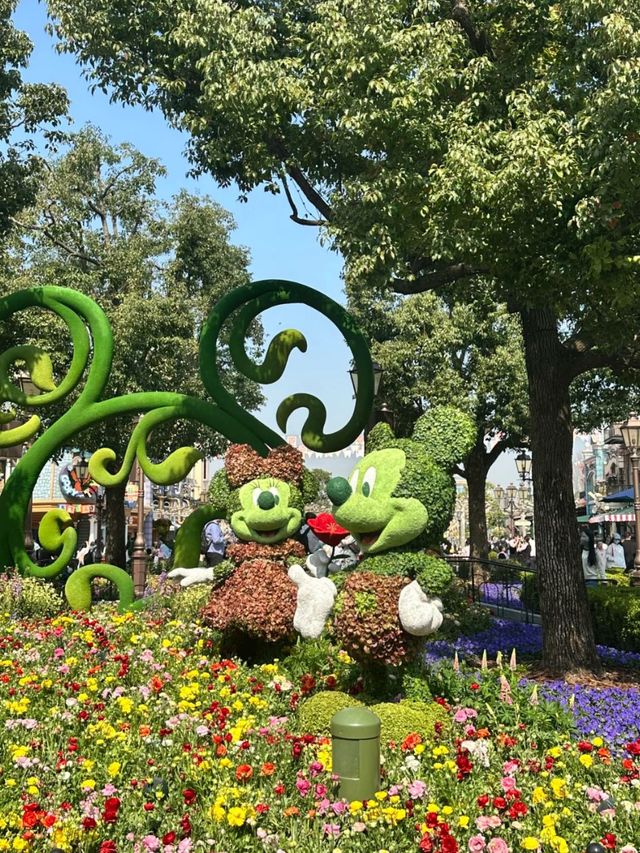 Shanghai Disneyland: Where Disney Magic Meets Chinese Wonder