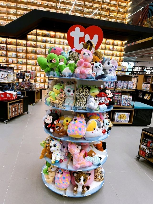 Step Into Malaysia’s Biggest Book Haven