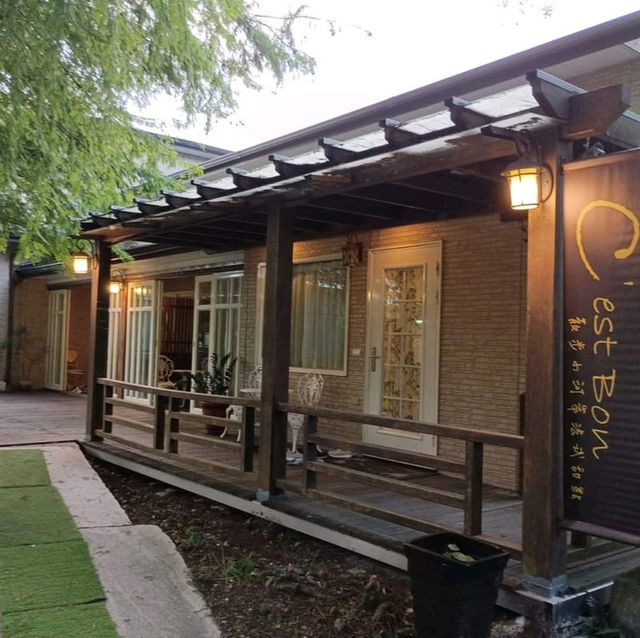 隱藏巷弄的法式甜點店-散步小河岸法式甜點店