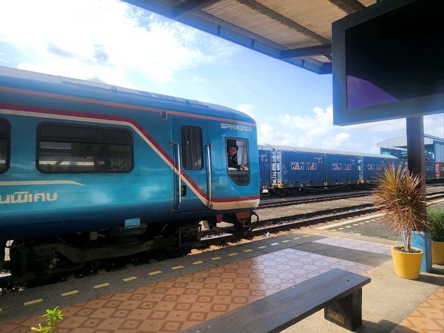 สถานีรถไฟศรีราชา: ต้นทาง"Japan Town"แห่งศรีราชา