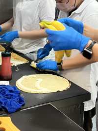 呢間以入口即溶可麗餅而聞名嘅甜品店 melt-in-your mouth crepes 大家一定要嚟試吓