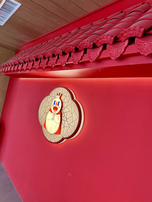 🍦 Mixue Bingcheng Flagship Store – A Sweet Surprise in Guomao  🍦 Mixue Bingcheng Flagship Store – A Sweet Surprise in Guomao