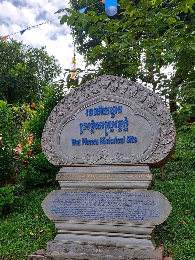 🕌 Wat Phnom – The Heart of Phnom Penh 🕌