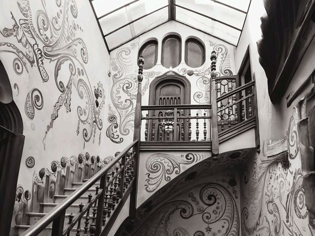 巴塞隆納 | Casa Comalat，譬美高第的隱藏版夢幻建築