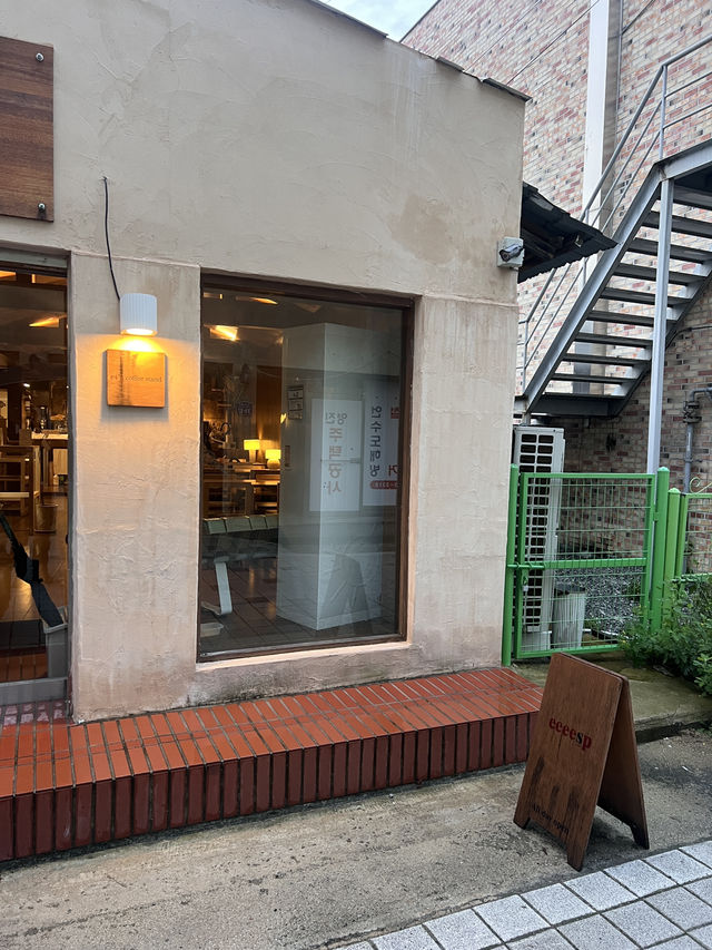 📍 청주 성안길 “이사프 커피 스탠드”️️️☕💛