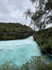 Huka falls น้ำตกชื่อดังของเกาะเหนือนิวซีแลนด์