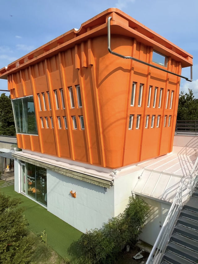 Jeju’s Cutest Café — The Giant Orange Basket!