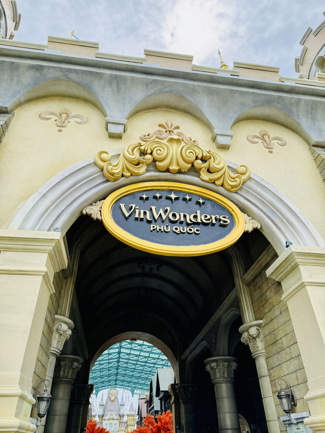 🎢🌴  A Fun-Filled Day at VinWonders Phu Quoc