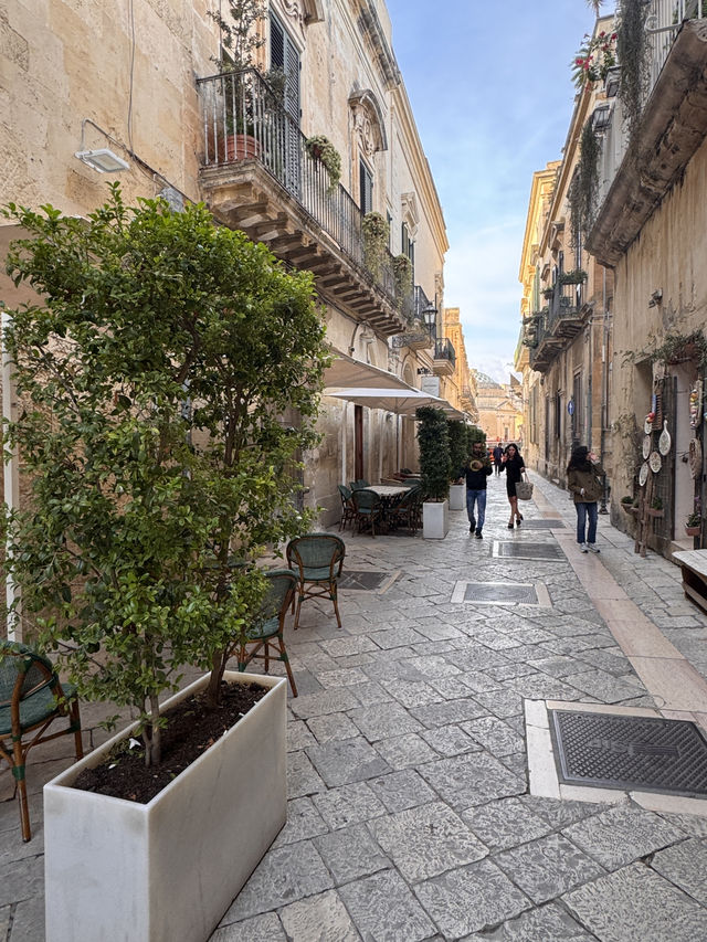 레체의 골목길 산책 레체의 골목길 산책