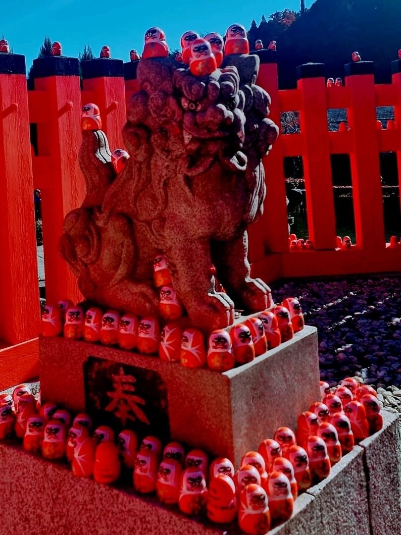 大阪】必勝祈願ならここ！ダルマだらけの勝尾寺 | Trip.com 箕面