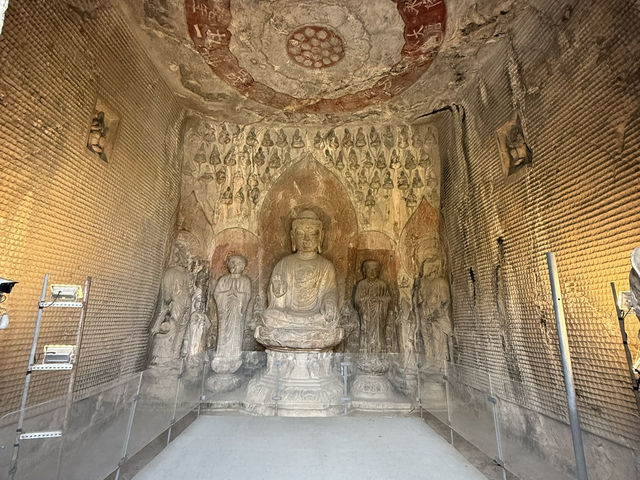 ประทับสุดขีด ที่ถ้ำหลงเหมิน เมืองลั่วหยาง ประทับสุดขีด ที่ถ้ำหลงเหมิน เมืองลั่วหยาง