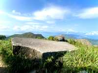 蓮花山的冒險：探索未知國度的勇氣 🏞️🌿