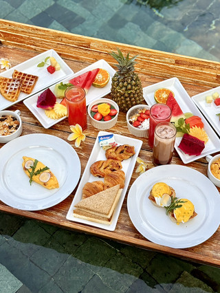 Apakah Floating Breakfast Benar-Benar Worth It dengan Biaya Tambahannya?
