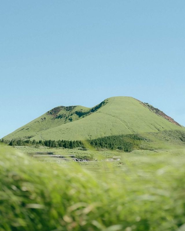 🌿⛰️ MOUNT KISHIMA – AN UNDERRATED MOUNTAIN ESCAPE IN JAPAN