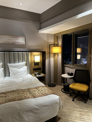 The perfect stepping stone for a trip to Jiuzhaigou, Chengdu East Station Hotel