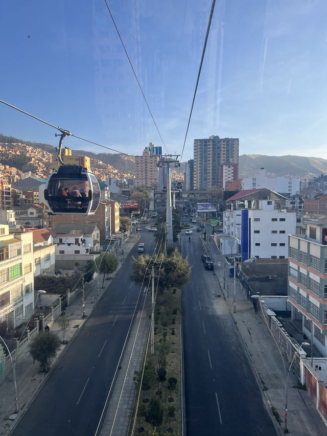 Best cable car ride in the World! La Paz 🇧🇴