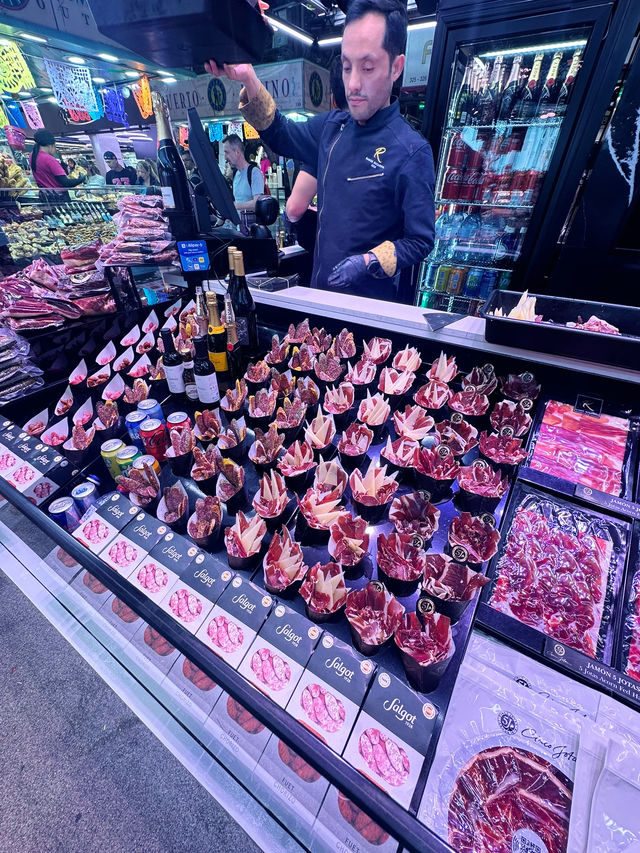 📍西班牙·巴塞隆拿 🇪🇸｜精華必去行程✨ 高第迷宮 + 海邊放空 + TAPAS美食天堂！