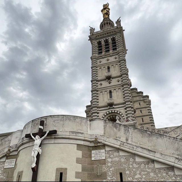 <法國 Marseille 🇫🇷> 高聳入雲的聖母院 🙏🏿