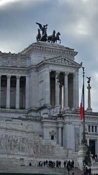 📍 Architectural Highlights: Piazza Venezia & the Vittorio Emanuele II Monument 🏛️