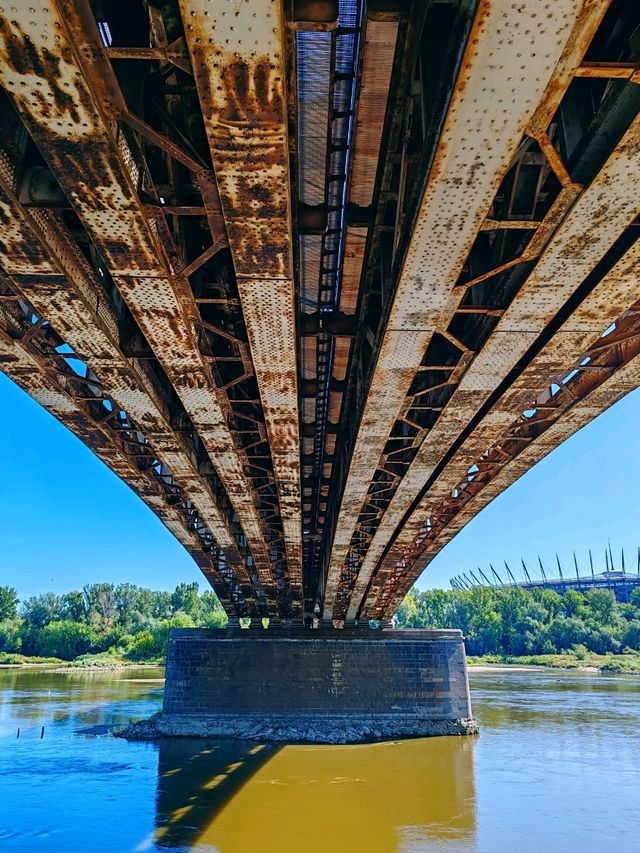 Warsaw in a Nutshell: Bold, Brave, and Unforgettable