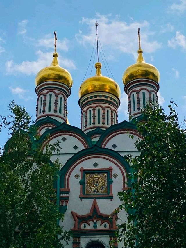 Church of St. Nicholas the Wonderworker in Khamovniki: Moscow’s Elegant Orthodox Sanctuary