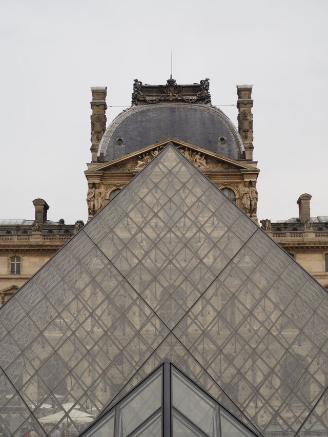 Discover Louvre in Paris