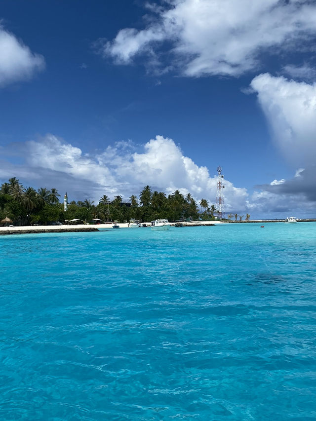 Boats in the Maldives: Should You Take a Ferry or a Speedboat?