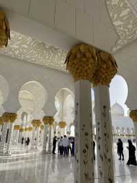 🕌 Sheikh Zayed Grand Mosque – A Marvel of Light & Architecture ✨🌙