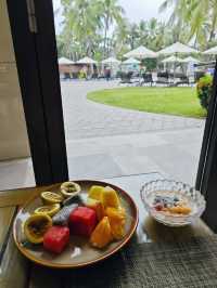 [Хайнань] Завтрак в отеле Holiday Inn Resort Sanya Bay
