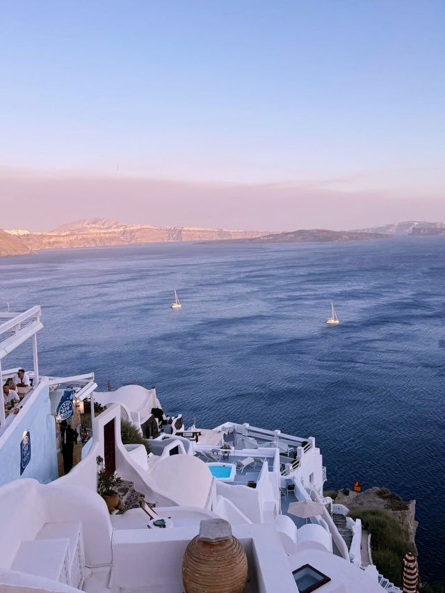 Winter in Santorini: Quiet Magic on a Blue-and-White Island Winter in Santorini: Quiet Magic on a Blue-and-White Island