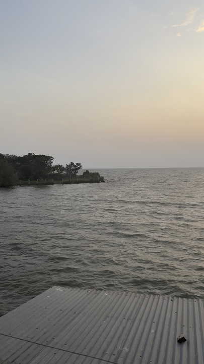  Watch the beautiful sunset 