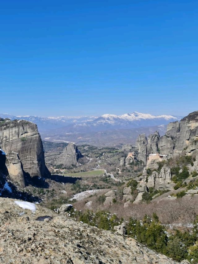 Hiking to Greece's Majestic Meteora✨💫