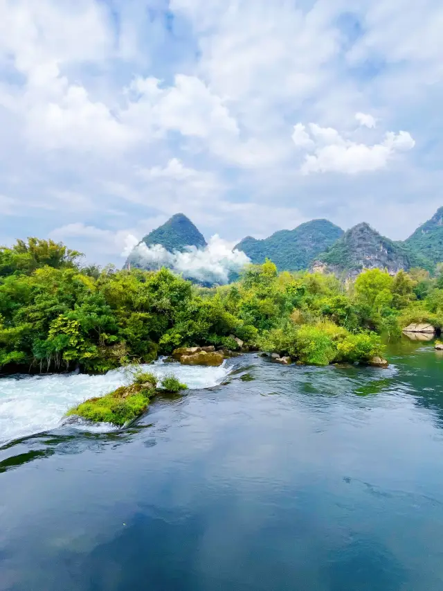 In Guangxi!! In Guangxi!! This place is as beautiful as a fairyland!!!