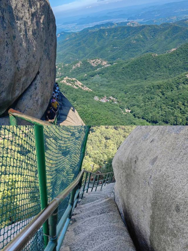 陽光不燥微風正好，一起去爬遵義鳳凰山吧！