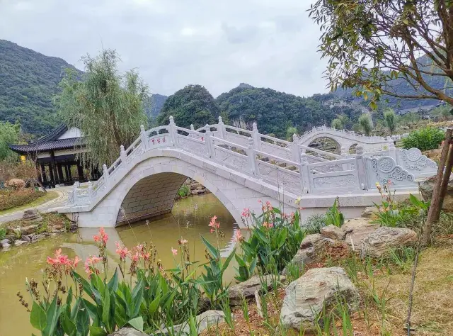 평원고진——귀주 여행의 새로운 랜드마크, 영산수수 간의 인간신도