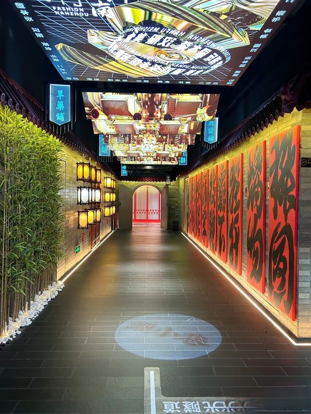 骨灰級廣州 Citywalk 這家圖書館絕了，好浪漫！