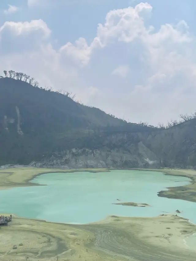 The volcano in Bandung, Indonesia is truly photogenic!