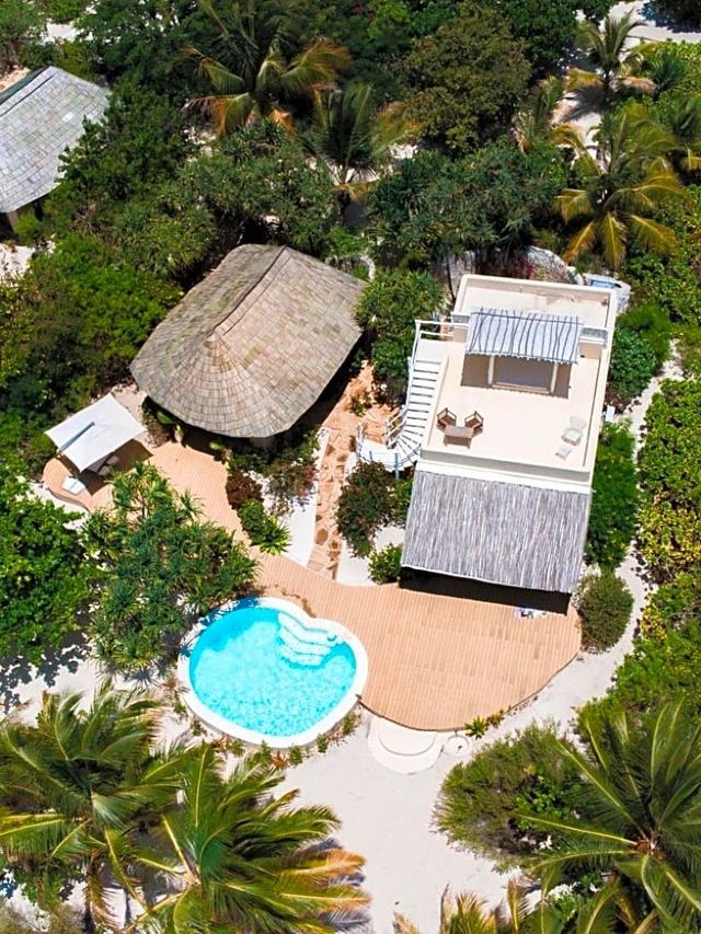 🌴🛏️ Zanzibar's Finest: Luxury Villas & Spa Escapes 🌊✨