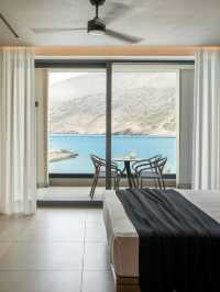 🌊🛏️ Fodele's Finest: Splash & Stay in Greece 🇬🇷