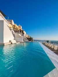 🌅 Santorini Serenity: Infinity Pools & Sunset Views 🍹