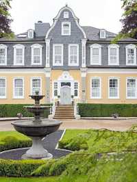 🌟 Wuppertal's Hidden Gem: Park Villa's Luxe Stay 🛎️✨