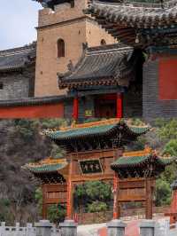 玄中寺|石壁幽成極樂影，鸞師曾設淨宗庭。