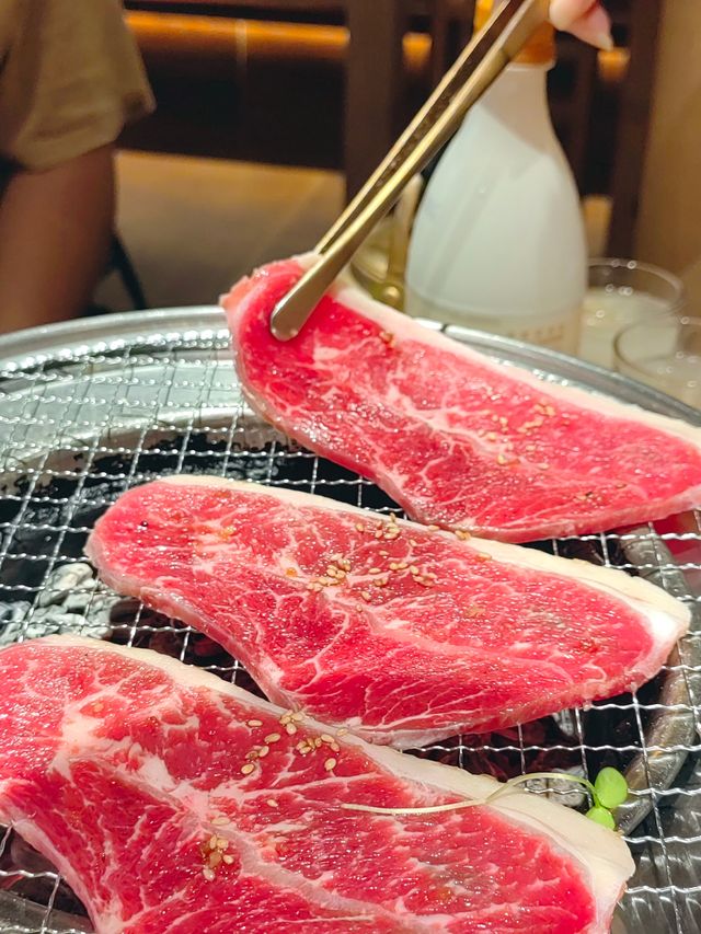 正宗的核桃炭燒烤，美味無窮。