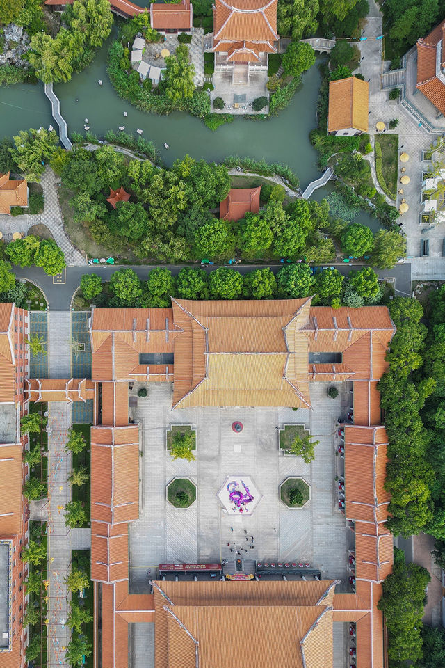 慧聚寺·當昆山邂逅閩南寺廟，太出片啦。