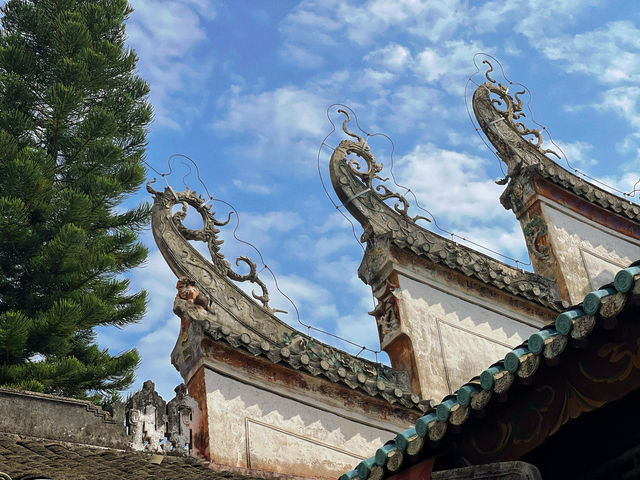 漫步在歷史悠久的瑤族自治縣，感受歲月流轉的痕跡……。