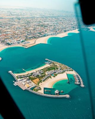 Fly Over the City of Luxury: Helicopter Rides in Dubai 